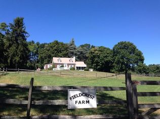 100 Farmersville Rd, Tewksbury Township, NJ 07830