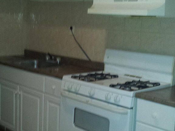 2nd image of 402 E Walnut Ln #3