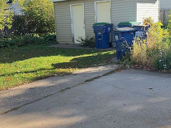 4th image of 731 S 6th Ave #A