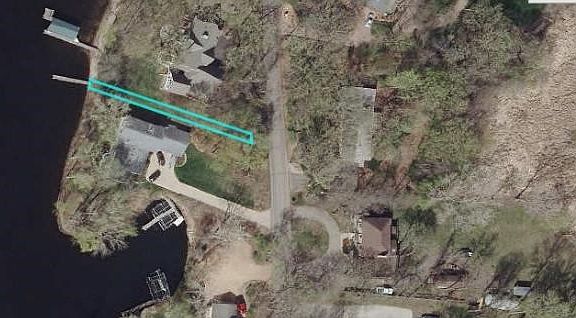 Co-Owned Land with Lakeshore access.