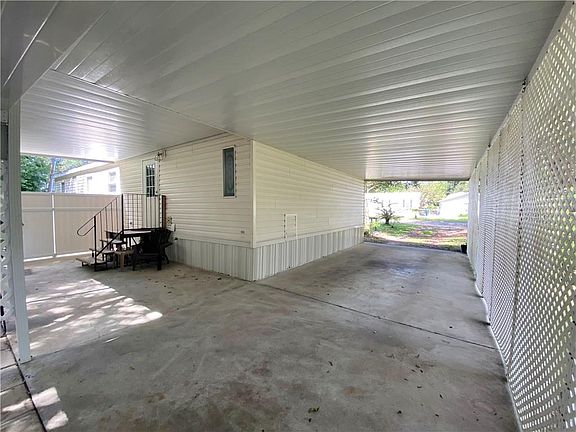 2nd image of 9840 SE 167th Pl