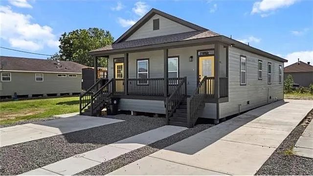 2 bed, 1.0 bath, 950 sqft, $1,650 — Photo 2