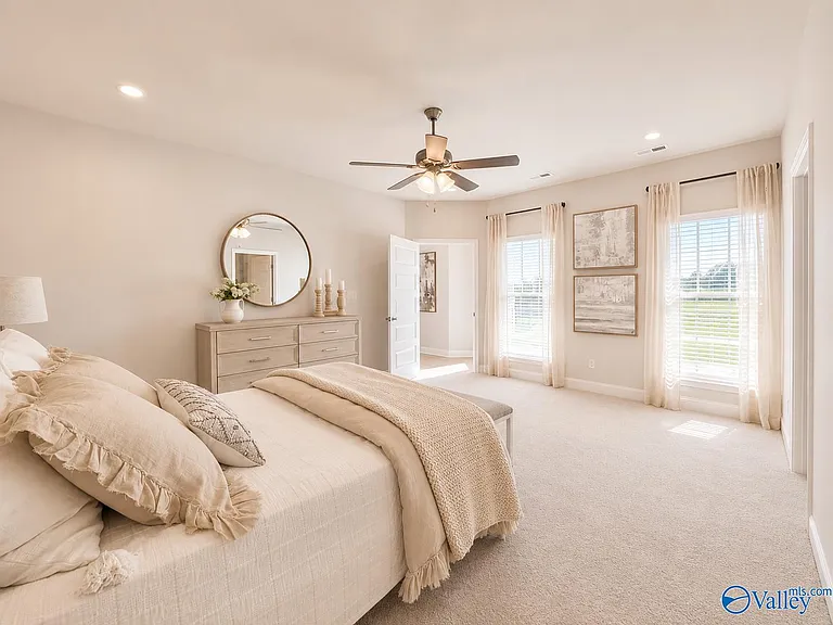 110 Moss Brook Ln — Photo 18