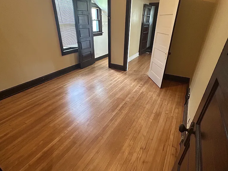 3321 N Bartlett Ave — Photo 6