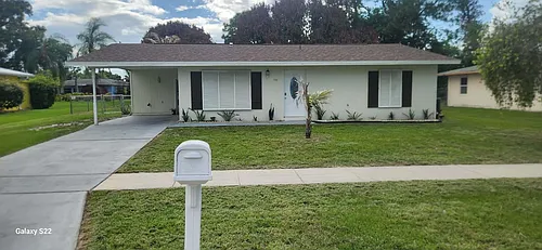 738 SW Ravenswood Ln Photo 1