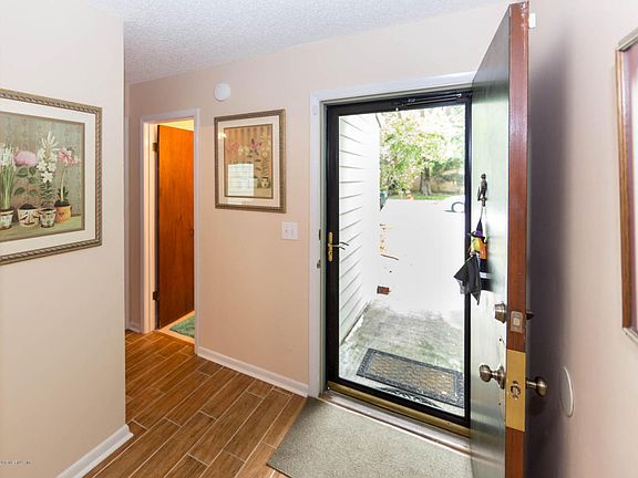 3rd image of 8550 Goldeneye Ln
