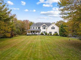 20 Wendover Rd, Newtown, CT 06470
