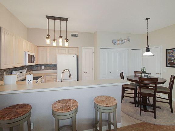 5th image of 1103 L Pavia Blvd