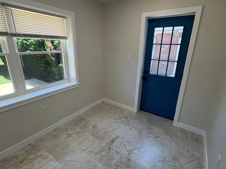 189 Meredith Ave — Photo 22