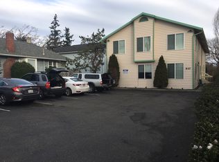 910 SE Ireland St, Oak Harbor, WA 98277