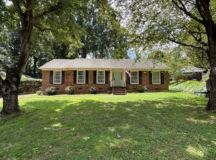 1605 Ilchester Ct, Greensboro, NC 27408