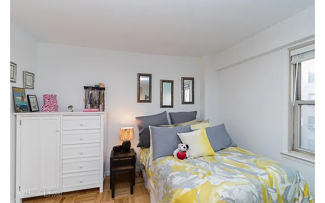 Sold by Douglas Elliman | media 16