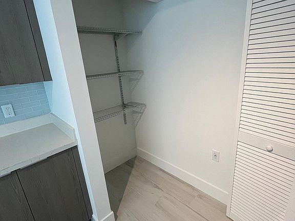 2nd image of 529 E Dania Beach Blvd #3