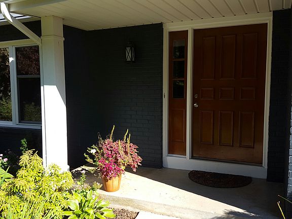3rd image of 8349 Warbler Dr