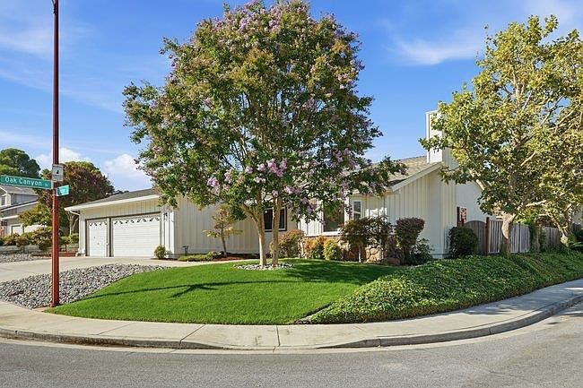 1st image of 1523 Foster Ct