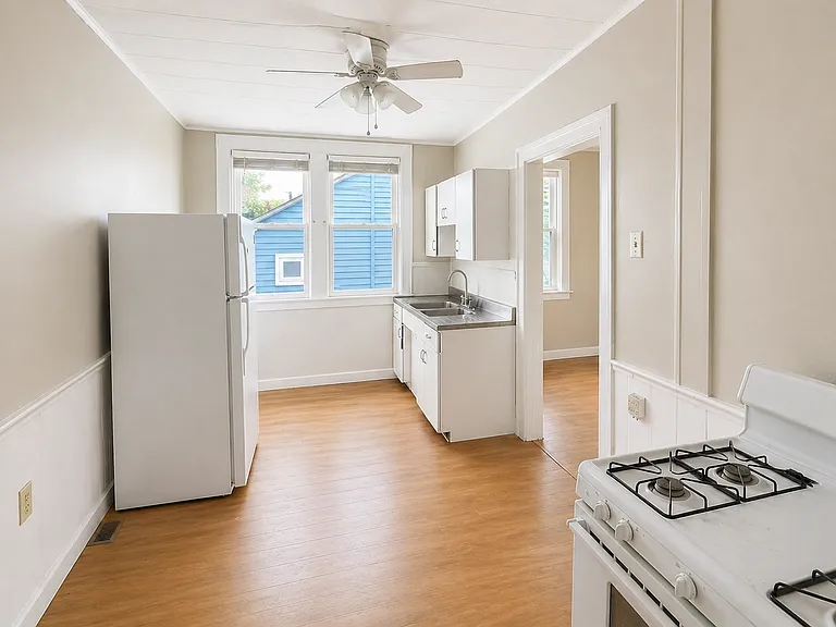 215 Saline St #1 — Photo 4