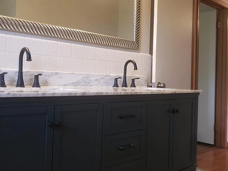 405 Creek Ln — Photo 8