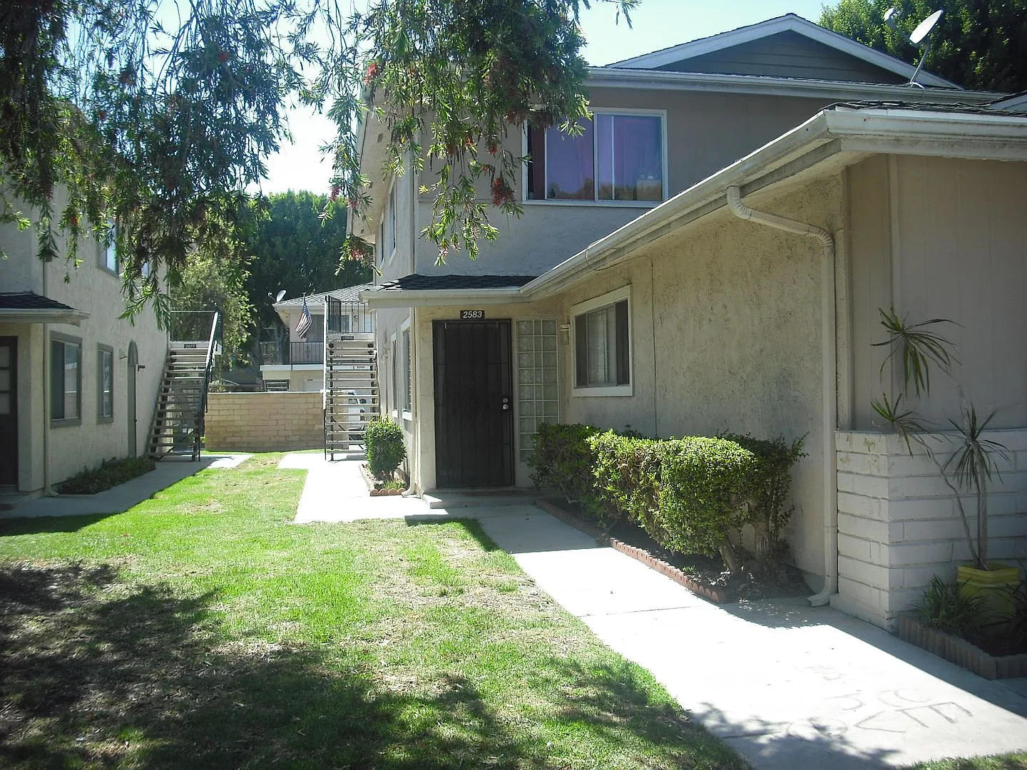 Spacious single level condominium home — Photo 2