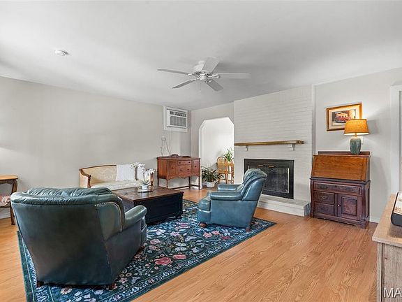 5th image of 1233 W 7th St