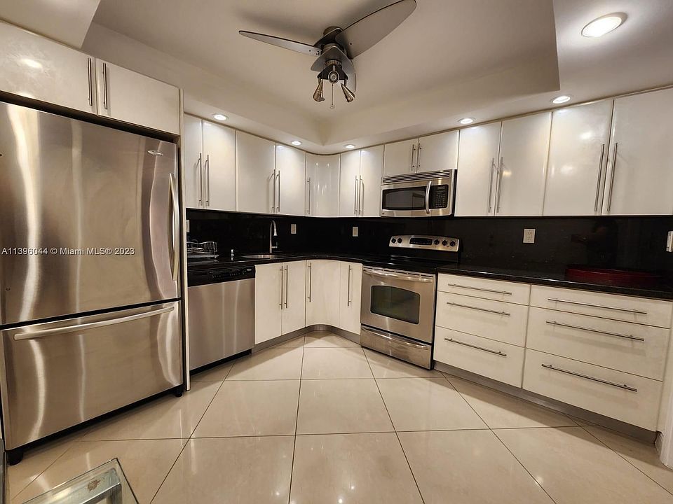 1st image of 250 174th St APT 1911