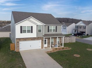117 Laine Dr, Lenoir City, TN 37771