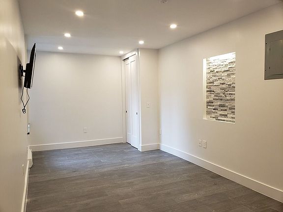 3rd image of 65 Seaman Ave APT 3J