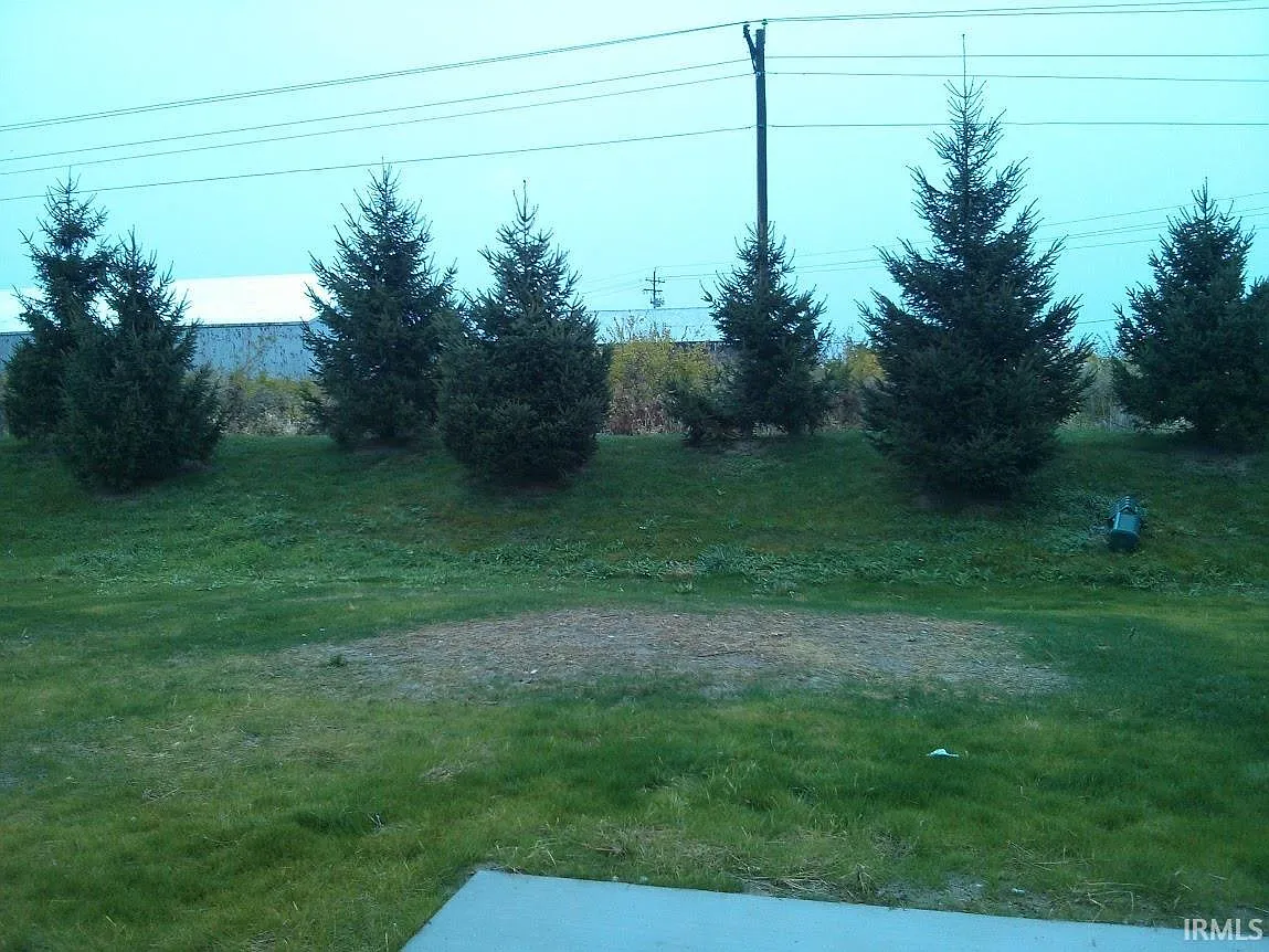 3 bed, 2.0 bath, 1383 sqft, $1,850 — Photo 2