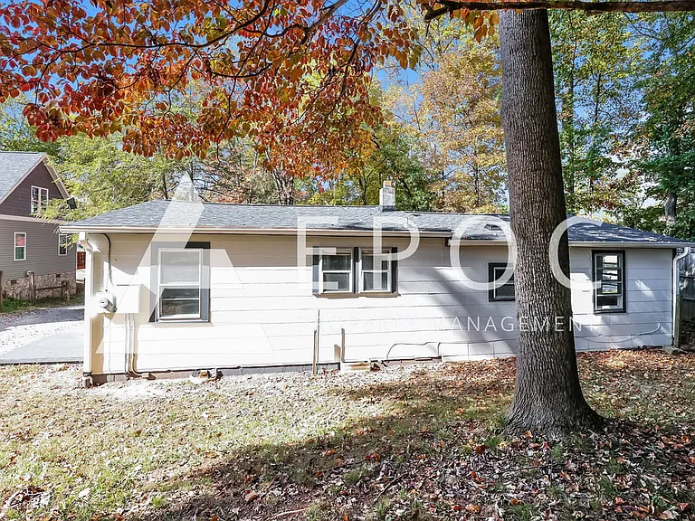 1308 Madison St — Photo 13
