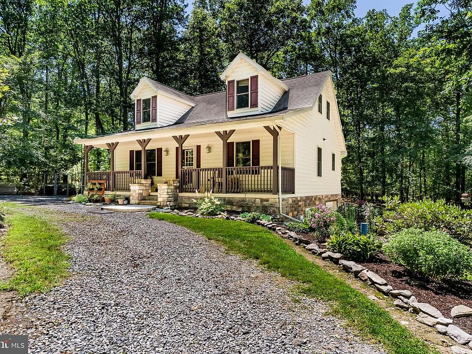 1st image of 6 Forest Ln