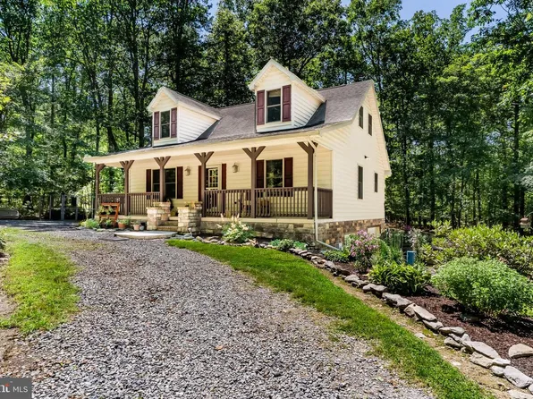 6 Forest Ln, Newville, PA 17241