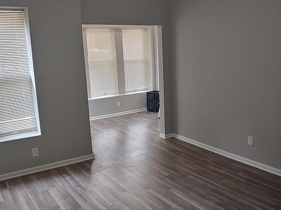 3rd image of 7717 S Sangamon St Unit 2