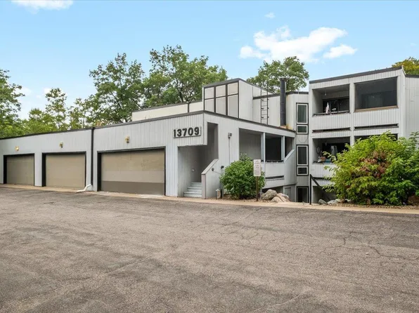 13709 Nicollet Ave APT 301, Burnsville, MN 55337
