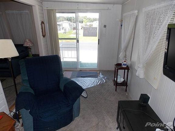 2nd image of 37528 Birchcrest Ln