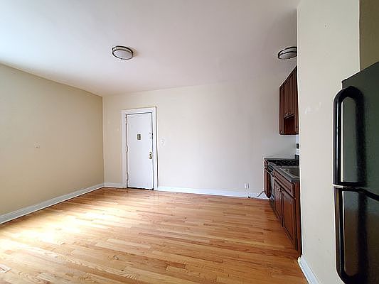 4th image of 179 Linden Blvd APT 4D