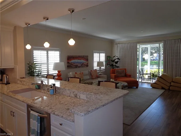 6190 Reserve Cir #301 — Photo 20