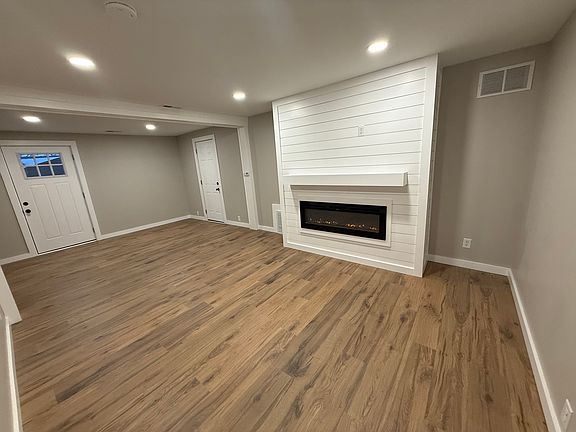 3rd image of 1199 Michigan Ave E #1