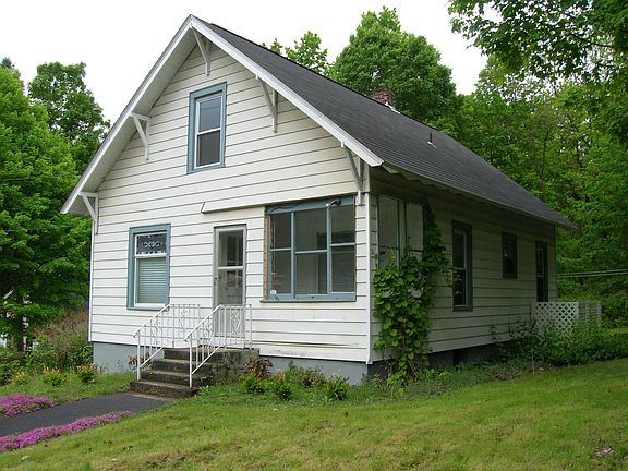 2nd image of 368 Lake Ave