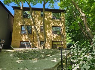 450 Arlington Ave #4, Toronto, ON M6C 3A2