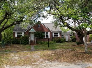 20 Saint Teresa Dr, Charleston, SC 29407