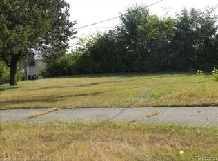 0 S Winding Dr, Waterford, MI 48328