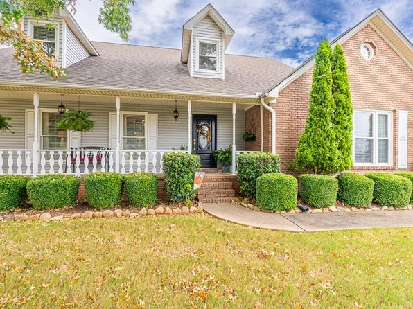 2113 Robbie Ave, Muscle Shoals, AL 35661