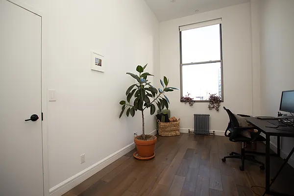 Rented by Blip LLC | media 4