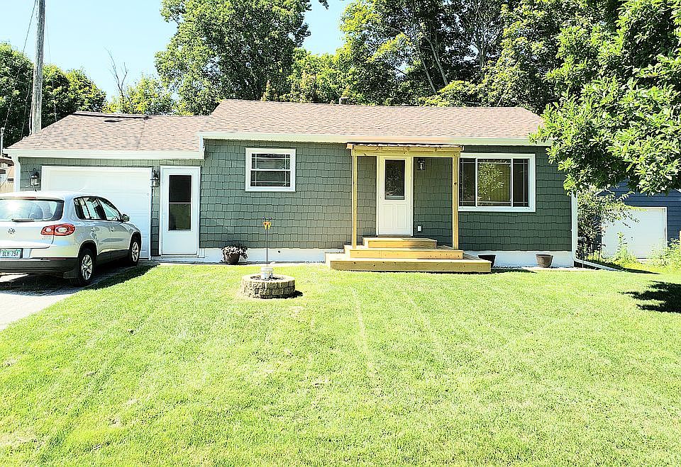 1st image of 4936 Park Dr