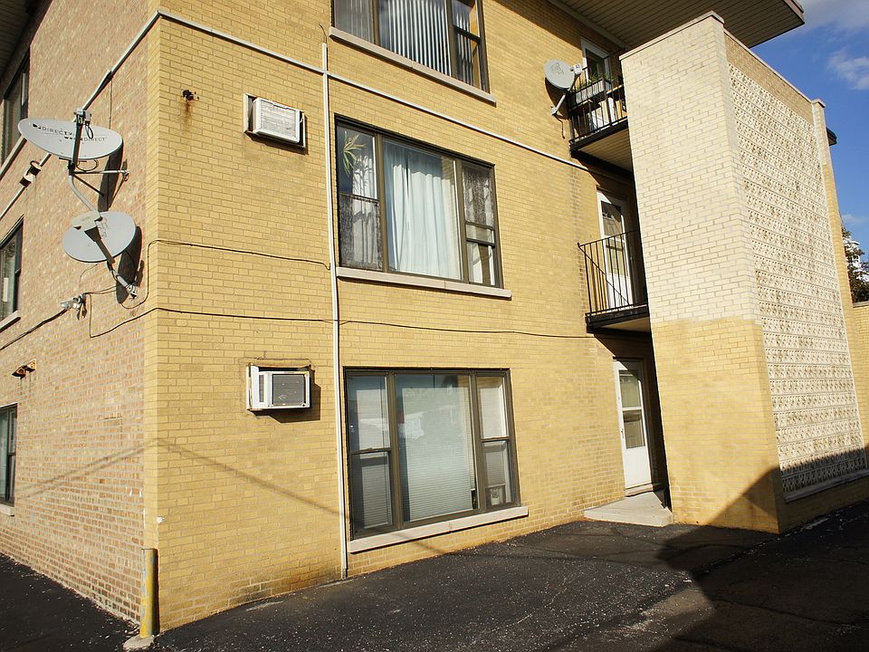 1st image of 5816 N Nagle Ave APT D