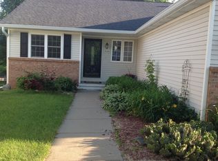 6128 Dakota Dr, West Des Moines, IA 50266