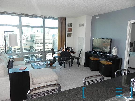 2nd image of 365 N Jefferson St APT 1608
