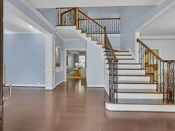 4th image of 147 W Hatterleigh Ave