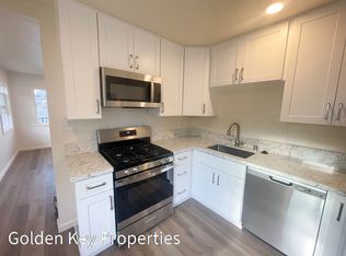 Completely Remodeled Two Bedroom Blocks from the Beach!, Encinitas, CA 92024