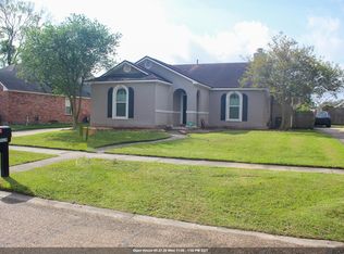 15430 Woodlore Dr, Baton Rouge, LA 70816