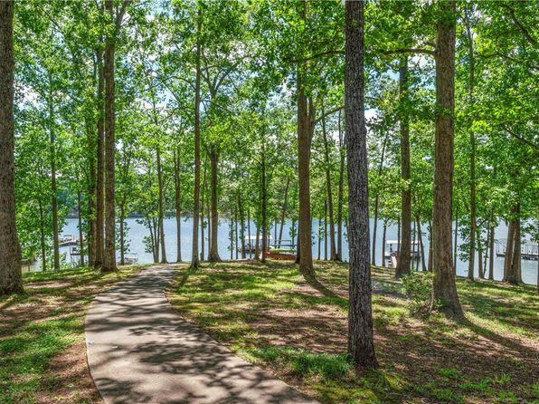 107 Paradise Ln, Anderson, SC 29625